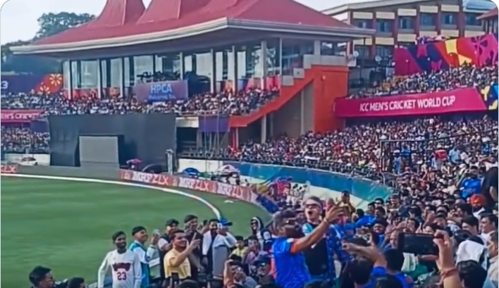 Australian Fans Chant 'Bharat Mata Ki Jai' at ICC World Cup Match Against New Zealand in Dharamshala